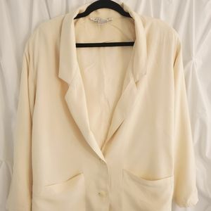 Saks Fith Avenue 100% silk blazer